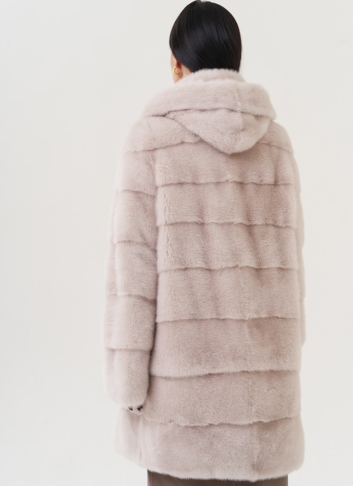 Шуба из норки с капюшоном  Шуба из норки с капюшоном