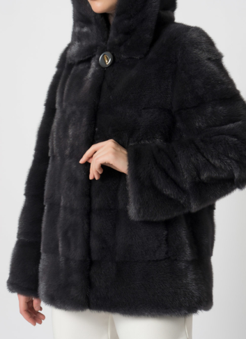Куртка из меха норки с капюшоном Куртка из меха норки с капюшоном