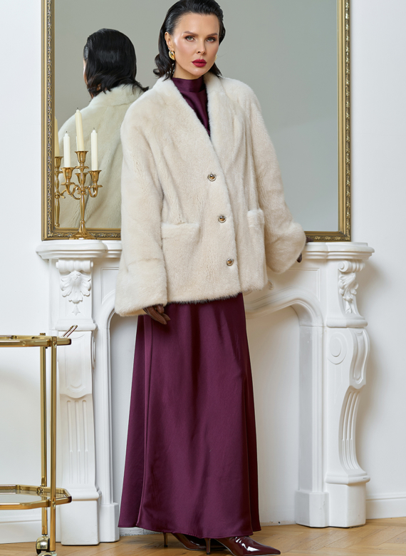 Укороченная шуба из меха норки с акцентными пуговицами Укороченная шуба из меха норки с акцентными пуговицами