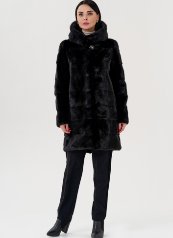 Шуба из норки с капюшоном черного цвета Шуба из норки с капюшоном черного цвета