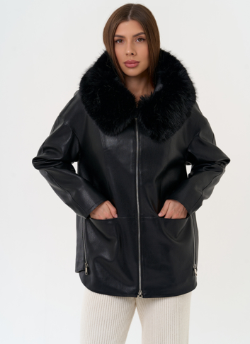 Женская утепленная куртка из эко кожи с капюшоном из эко меха Женская утепленная куртка из эко кожи с капюшоном из эко меха