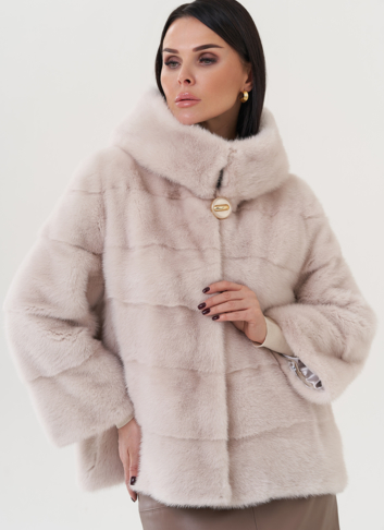 Шуба из норки с капюшоном  Шуба из норки с капюшоном