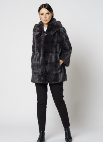 Норковая шуба в цвете графит с капюшоном  Норковая шуба в цвете графит с капюшоном