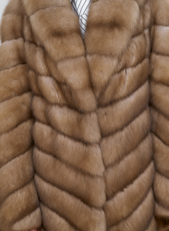 Женская шуба из куницы с воротником шаль Женская шуба из куницы с воротником шаль