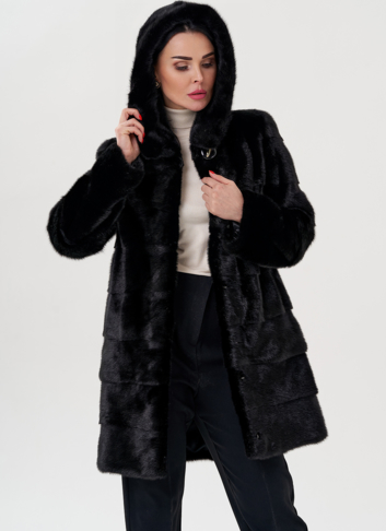 Шуба из норки с капюшоном черного цвета Шуба из норки с капюшоном черного цвета