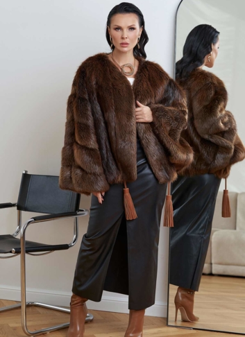 Шуба "болеро" из меха канадского бобра Шуба "болеро" из меха канадского бобра