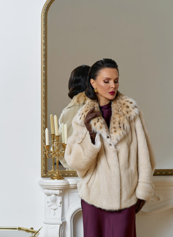 Куртка из меха норки с английским воротником из меха рыси Куртка из меха норки с английским воротником из меха рыси