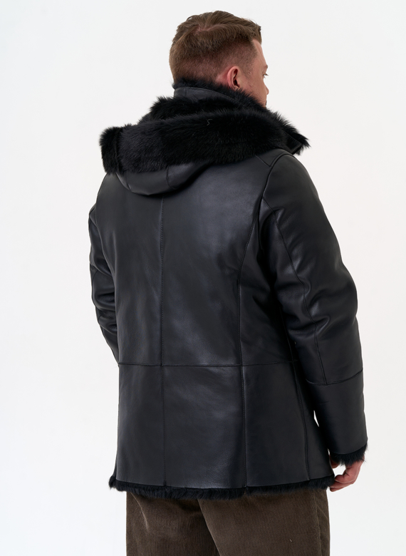 Мужская дубленка черного цвета с капюшоном Мужская дубленка черного цвета с капюшоном