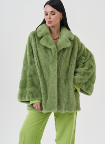 Шуба из норки с английским воротником Шуба из норки с английским воротником