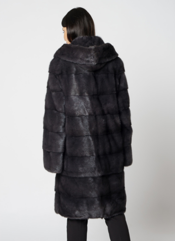 Норковая шуба в цвете графит с капюшоном  Норковая шуба в цвете графит с капюшоном