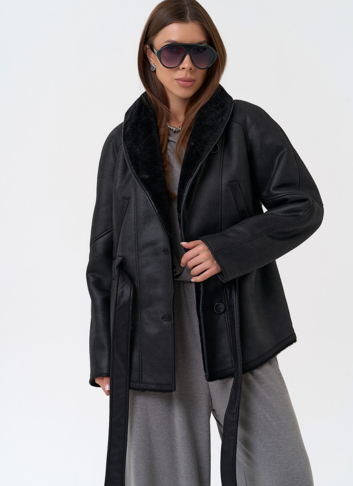 Женская дубленка из эко замши в стиле ретро Женская дубленка из эко замши в стиле ретро