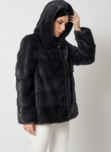 Куртка из меха норки с капюшоном Куртка из меха норки с капюшоном