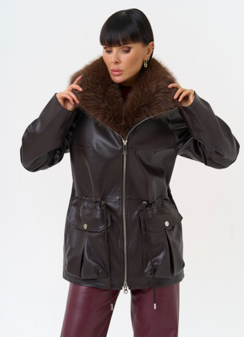 Удлиненная куртка из эко кожи с воротником из эко меха Удлиненная куртка из эко кожи с воротником из эко меха