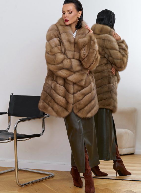 Женская шуба из куницы с воротником шаль Женская шуба из куницы с воротником шаль